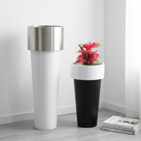 Grand pot de fleurs en métal noir, pot de jardin de luxe, vase à fleurs pour la décoration