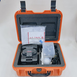 FA-36 Fusionneuse de fibres optiques automatique à quatre moteurs, machine de soudage de fibres optiques multi-langues, applications FTTH, épissurage en 8 secondes - Product Image 5