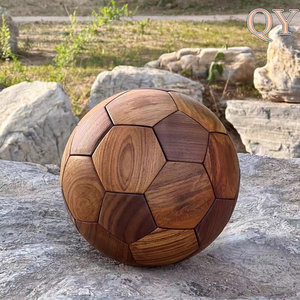 Rompecabezas de Fútbol de Madera QY, Adorno de Balón de Fútbol de Madera Natural, Decoración para el Hogar, Decoración de Escritorio, Regalo Artesanal Hecho a Mano - Product Image 6
