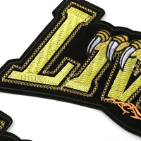 Nouveaux autocollants en tissu de broderie accessoires vestimentaires en gros vêtements patch lettres pourries patch badges