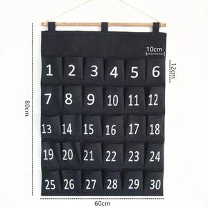 Organisateur mural de classe pour étudiants, avec pochettes numérotées et rangement pour téléphones portables - Product Image 1