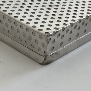 Plateau <span class=keywords><strong>de</strong></span> <span class=keywords><strong>cuisson</strong></span> perforé en acier inoxydable 400x600mm, robuste <span class=keywords><strong>et</strong></span> respirant, pour le séchage <span class=keywords><strong>et</strong></span> le refroidissement du pain, des pizzas <span class=keywords><strong>et</strong></span> des biscuits - Product Image 4