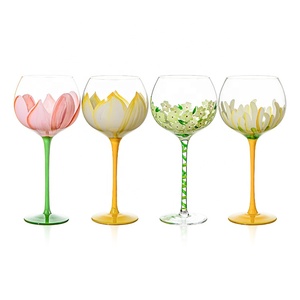 Verres à vin rouge fantaisie à motif floral peint à la main, gobelets à vin de pommade colorés à pied - Product Image 6