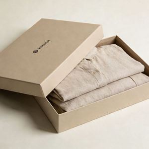 Boîtes rigides en carton ondulé de luxe écologiques recyclables avec lamination brillante, fermeture magnétique, pour chaussettes en fourrure, de la marque CRD Premium - Product Image 2