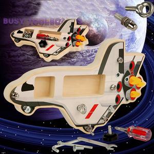 Nave espacial de madera Montessori, tablero ocupado, juguete para niños pequeños, aprendizaje temprano, quitar, instalar tornillo, tuerca, tablero de actividades para habilidades motoras finas - Product Image 2