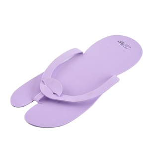 รองเท้าแตะแบบใช้แล้วทิ้งกันลื่นระดับมืออาชีพ รุ่น BY1301 รองเท้าสลิปเปอร์สำหรับแขกในสปาเสริมสวย ทำเล็บเท้า ท่องเที่ยว และชายหาด - Product Image 1