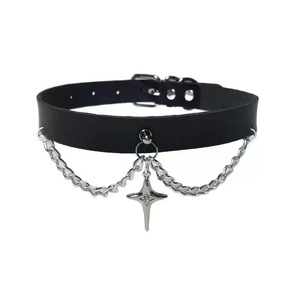Collar choker punk oscuro con estrella de cuatro puntas y cruz, estilo retro para mujer, con logotipo grabado en relieve. - Product Image 5