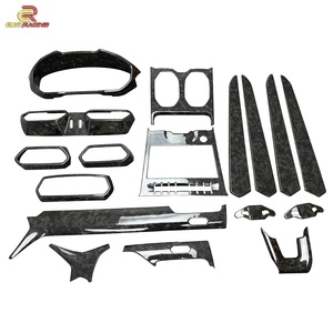 Kit de Accesorios Interiores de Fibra de Carbono Forjada en Seco de Alta Calidad (17 Piezas) para Lambo URUS 2018-2019 - Product Image 1