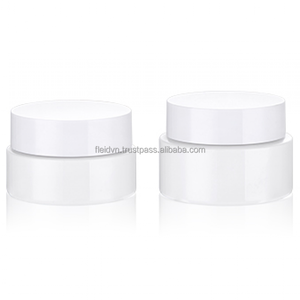 Flacon de shampoing vide en plastique recyclé Ocean avec pompe pulvérisatrice pour soins capillaires - Impression et logo personnalisables - Product Image 4