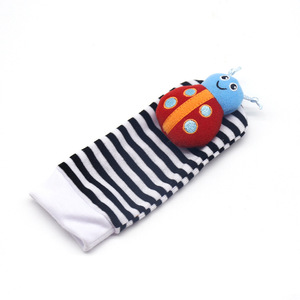 Juguetes de Alto Contraste para Bebés, Juego de <span class=keywords><strong>Calcetines</strong></span> y Pulseras con <span class=keywords><strong>Sonajero</strong></span>, Regalos Ideales de Juguetes Sensoriales para Recién Nacidos - Product Image 4