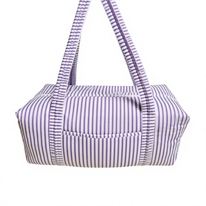 Grand sac de voyage matelassé en coton, durable, léger et écologique, personnalisable, pour la nuit ou le week-end, spacieux, sac fourre-tout, bagage - Product Image 1