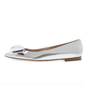 Ballerines de mariée de luxe en cuir verni argenté ornées de pierres précieuses, chaussures plates de mariage en gros pour la mariée - Product Image 1