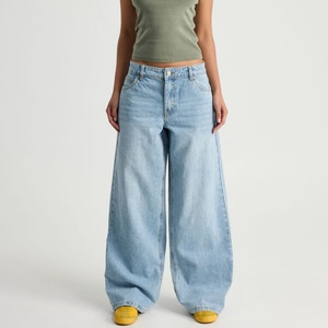 Pantalon en jean ample et droit bleu pour femme, style streetwear, design personnalisé, jeans baggy pour femme - Product Image 2