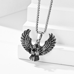 Collar con colgante de águila, cadena de joyería de moda unisex de acero inoxidable, 3*60 cm - Product Image 1