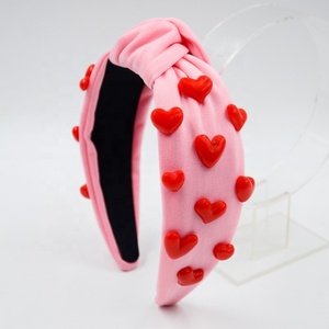 Diadema con Nudo de Borde Ancho en Forma de Corazón Rojo para el Día de San Valentín, Accesorio para el Cabello de Tela de Color Sólido para Festivales Dulces - Product Image 3
