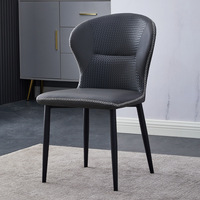 Chaise de salle à manger 2026 style sud-ouest en cuir, chaises de restaurant uniques avec pieds en métal noir