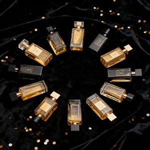 Vente flash Parfum pour homme de luxe au parfum boisé Vaporisateur pour le corps Parfum longue durée Haute qualité 125ML Moderne et élégant pour <span class=keywords><strong>les</strong></span> affaires - Product Image 3