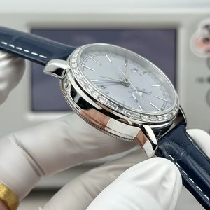 Reloj de Pulsera Mecánico de Lujo con Esfera Blanca, Caja Plateada, Bisel con Diamantes Baguette, Fase Lunar, Correa Azul para Hombre - Product Image 3