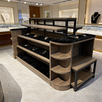Ensemble de tables basses contemporaines en acier et MDF, durables, 3 pièces, réglables, pré-assemblées, présentoir de supermarché