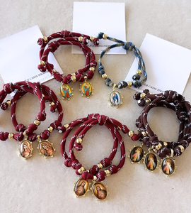 Braccialetto Artigianale Escapulario San Benito per Donne, Bracciale con Charm Dorato, Braccialetto Macramè alla Moda per Uomini, <span class=keywords><strong>Gioielli</strong></span> per Uso Quotidiano - Product Image 1