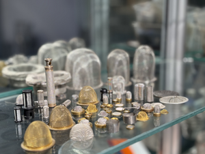 Borde envuelto en recipiente de filtro tejido de latón y acero inoxidable, filtro de inyector de combustible automotriz - Product Image 6