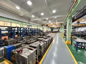 Sze Pak مكونات بلاستيك السيارات وخدمات القولبة لمصنع مواد PMMA/ABS/PP - Product Image 6