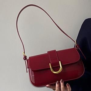 <span class=keywords><strong>Borsa</strong></span> a tracolla estetica Premium da <span class=keywords><strong>donna</strong></span> 2024 edizione coreana retrò <span class=keywords><strong>bordeaux</strong></span> <span class=keywords><strong>borsa</strong></span> a tracolla a ferro di cavallo - Product Image 1