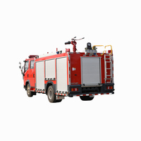 Camion de pompiers Howo personnalisable avec réservoir d'eau de 4 m³, réservoir à mousse en option, fonction d'arrosage, véhicule multi-usages