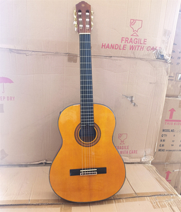 Guitarra Clásica C80, Las Guitarras Clásicas Más Vendidas - Product Image 2