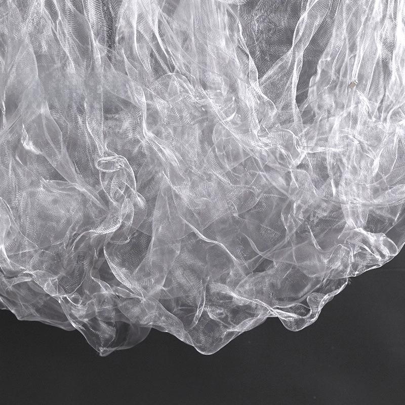 Argent brillant avec de grands trous