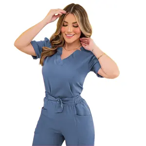 2023 फैशन थोक विक्रेताओं वर्दी सेट मुद्रित नर्स scrubs घुड़दौड़ चिकित्सा डार्क फैशन गहरे नीले रंग का प्रकाश गुलाबी scrubs में सबसे ऊपर
