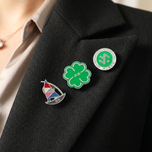 Nouveaux Pins de revers en métal, vente en gros, badges décoratifs <span class=keywords><strong>drapeau</strong></span> <span class=keywords><strong>féministe</strong></span>, personnalisés en émail dur, motifs Appareil, Organe, Utérus - Product Image 4