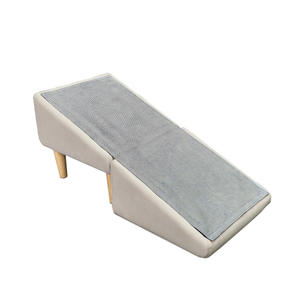 उच्च गुणवत्ता वाले ठोस लकड़ी के कुत्ते रैंप टोमन कुत्तों के लिए गैर-पर्ची सतह पालतू सीढ़ियाँ - Product Image 6