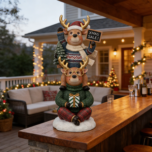 Statua di Renne Natalizie Impilate OEM ODM con Insegna 'XMAS SALE' - Figurina Festiva in Resina per Decorazioni Natalizie da Vetrina - Product Image 1