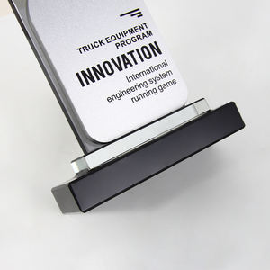 Trophée en cristal argenté sur base noire au design unique et nouveau pour les occasions professionnelles, trophée en verre pour la reconnaissance des clients et les récompenses des partenaires - Product Image 5