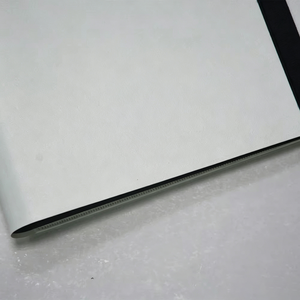 Album classeur en tissu blanc populaire avec logo sérigraphié, 9 pochettes, compatible avec les cartes standard pour collection de cartes, marque Bowen, 30,6x25x2,5cm - Product Image 5