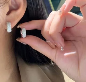 Best Quality Moissanite Engagement Earrings For Women Suitable For Daily Wear Wedding Events And Special Celebrations For Sale - Product Image 5