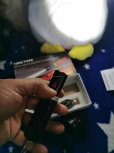 ผู้จัดจำหน่ายขายส่ง ลิปสติกดีไซน์ 1202 ไฟฉายพกพาแบบยุทธวิธี LED สำหรับอุปกรณ์ป้องกันความปลอดภัย - Product Image 2