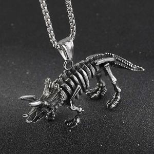 Collier Pendentif Dinosaure Triceratops Gothique Personnalisé en Acier Inoxydable – Vente en Gros Fabricant - Product Image 1