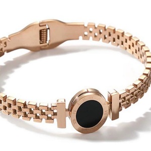 Nueva Pulsera de Acero Inoxidable con Números Romanos, Pulsera Popular con Diseño Hueco y Apertura Simple de Resorte - Product Image 4