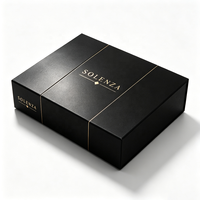 Boîte cadeau rigide magnétique noire personnalisée avec logo en feuille d'or pour kits de relations publiques de marque et événements de lancement de produits