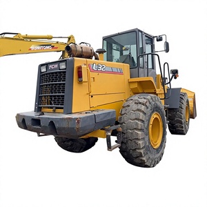 Cargadora de Ruedas Usada TCM L32 de Servicio Pesado, 7000 kg, Pocas Horas (0-2000), Amarilla, 4x4, Equipo de Construcción - Product Image 4