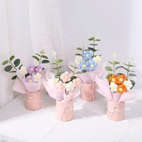 Bouquet de fleurs en tricot miniature fait main avec LED, fleurs au crochet pour la fête des mères, la remise des diplômes, la Saint-Valentin, cadeau pour enfants