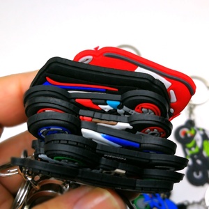 Móc Chìa Khóa Móc Khóa Xe Máy Mini Thiết Kế Mới Móc Khóa Mũ Bảo Hiểm Móc Chìa Khóa Hoạt Hình Cho Nam Phụ Kiện Bùa Chú Túi Chìa Khóa Tùy Chỉnh Bán Buôn - Product Image 4