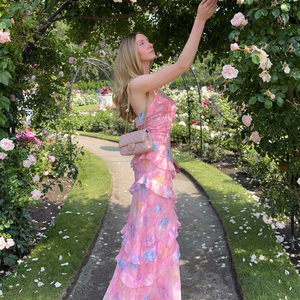 فاخر أنيق نسائي وردي بألوان مائية مطبوع السباغيتي بحمالات مكشكشة مكشكشة فستان سهرة للحفلات من الدانتيل بطول الأرضية طبيعي - Product Image 4