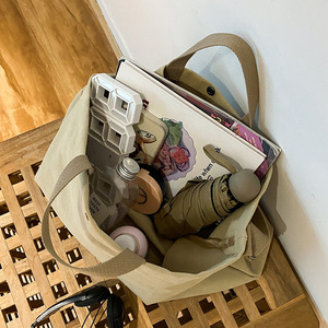 Sac à bandoulière décontracté <span class=keywords><strong>de</strong></span> grande capacité, sac à main tendance avec fermeture éclair et imprimé <span class=keywords><strong>alphabet</strong></span>, avec sangle réglable - Product Image 5