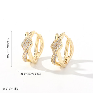 Nouvelles boucles d'oreilles créoles style français, en laiton ajouré, plaqué or, incrustées de zircon, avec croix, irrégulières, tendance et originales pour femmes - Product Image 6