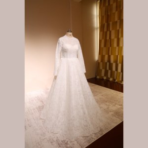 <span class=keywords><strong>Robe</strong></span> <span class=keywords><strong>de</strong></span> <span class=keywords><strong>mariée</strong></span> <span class=keywords><strong>de</strong></span> luxe classique à col montant et manches longues, ornée <span class=keywords><strong>de</strong></span> fleurs en dentelle, coupe trapèze modeste, <span class=keywords><strong>pour</strong></span> <span class=keywords><strong>mère</strong></span> <span class=keywords><strong>de</strong></span> <span class=keywords><strong>la</strong></span> <span class=keywords><strong>mariée</strong></span>, grandes tailles, sur mesure, vente en gros - Product Image 1