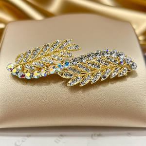 Broche y Pasador para el Cabello con Diamantes y Flores de Plantas - Product Image 2