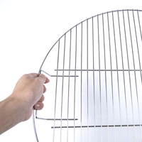 Panier de barbecue en acier inoxydable antiadhésif de 21 pouces avec pince métallique jetable résistante à la chaleur pour utilisation en extérieur